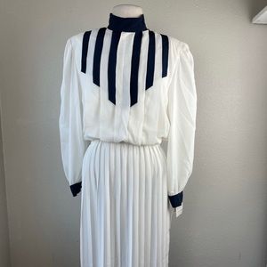 NWT 80’s Vintage permanent pleats midi dress with long sleeves Petites